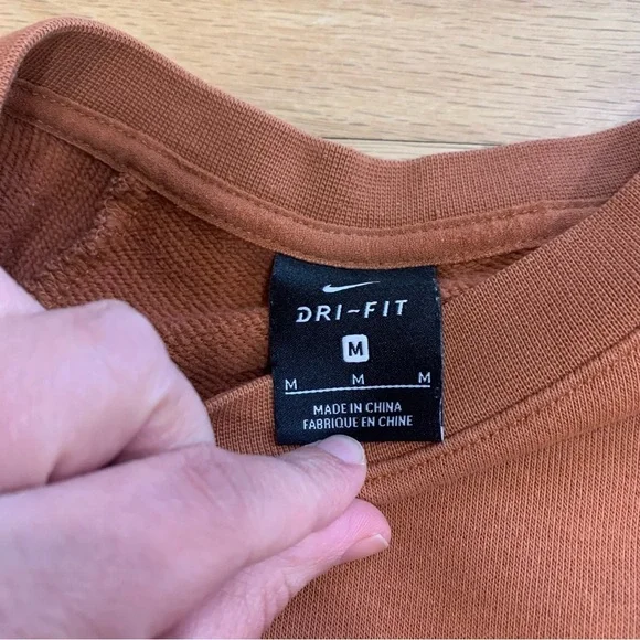 Nike Dri Fit Women’s Logo Crop Fleece Sweatshirt Burnt Orange Size Med Athletic - Picture 6 of 11
